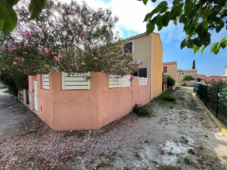 Maison Vacances Proche De La Mer Le Barcarès Exterior foto